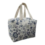 Carry your lunch in chic fashion with this trend-setting Insulated Lunch Bag! Crafted with sturdy material and aluminum insulation, its thermally insulated interior keeps food warm for 4-6 hours. The robust handgrip and water-resistant design make it safe to carry, while the on-trend monochrome prints make it a must-have for office workers or college students - matching any outfit! What's in the box: 1 x Insulated Lunch Bag - White