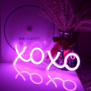 XOXO Neon Sign Lamp USB And Battery Operated FA-A65
